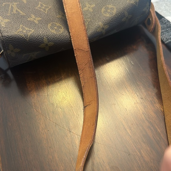 Antique Louis Vuitton crossbody. - Picture 4 of 4